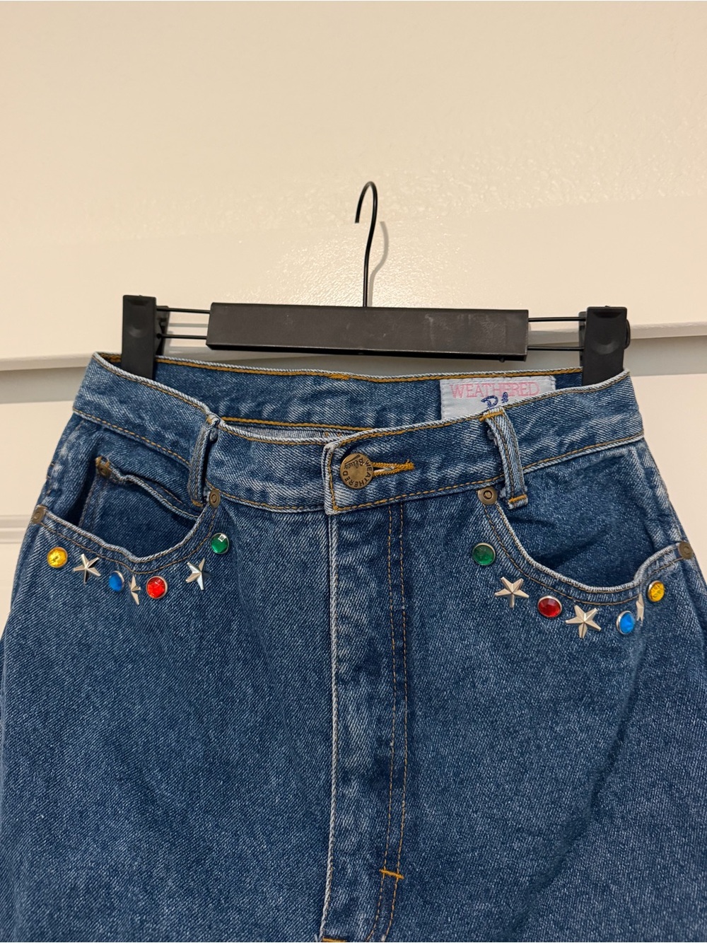 Vintage 80s/90s Weathered Blues rhinestone highrise straight jeans 100% cotton